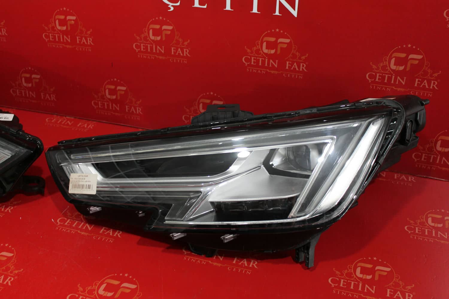 Audi A4 AUDİ A4 MATRİX LED SAĞ SOL FAR 2016-2019